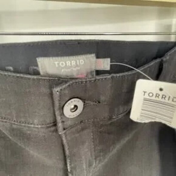 Torrid Bombshell High-Rise Skinny Jeans Plus Size 24 Black Denim Stretch NWT - Picture 5 of 6